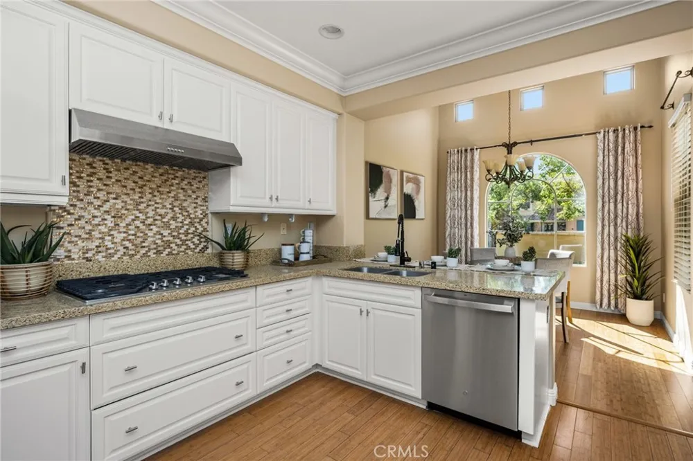 125 Chantilly Irvine, CA 92620