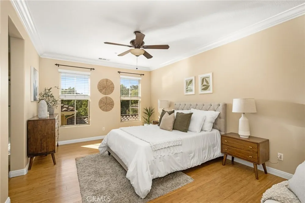 125 Chantilly Irvine, CA 92620