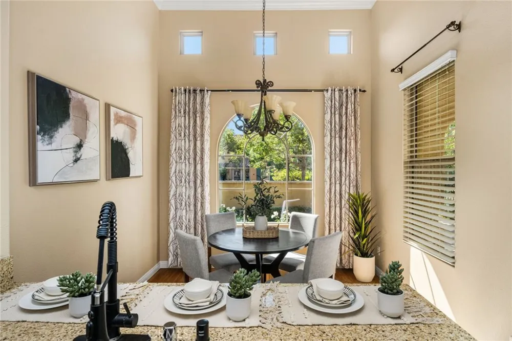 125 Chantilly Irvine, CA 92620