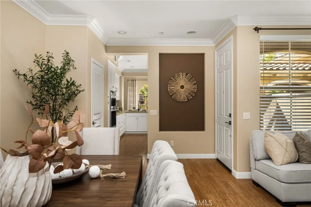 125 Chantilly Irvine, CA 92620