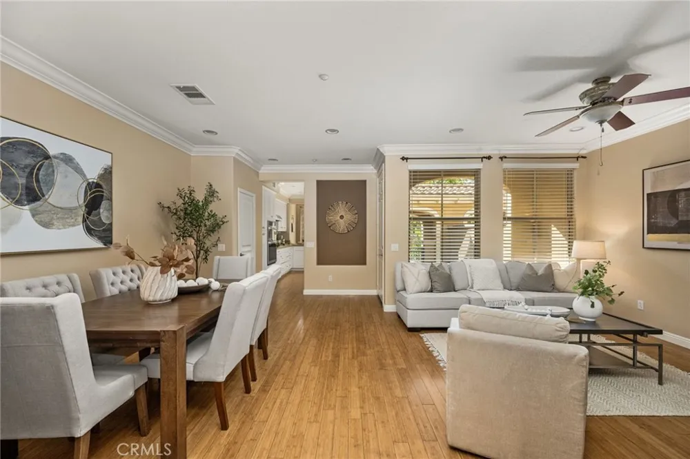 125 Chantilly Irvine, CA 92620