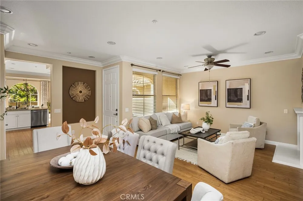 125 Chantilly Irvine, CA 92620