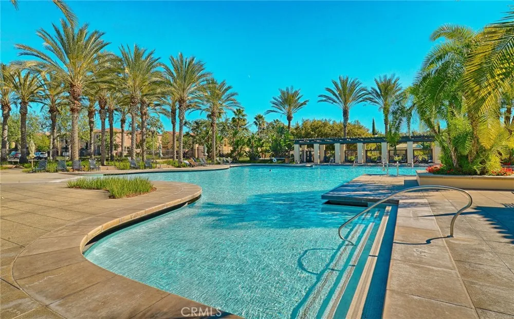 125 Chantilly Irvine, CA 92620