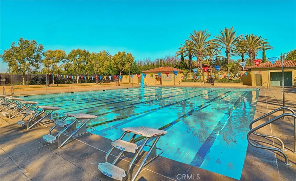 125 Chantilly Irvine, CA 92620