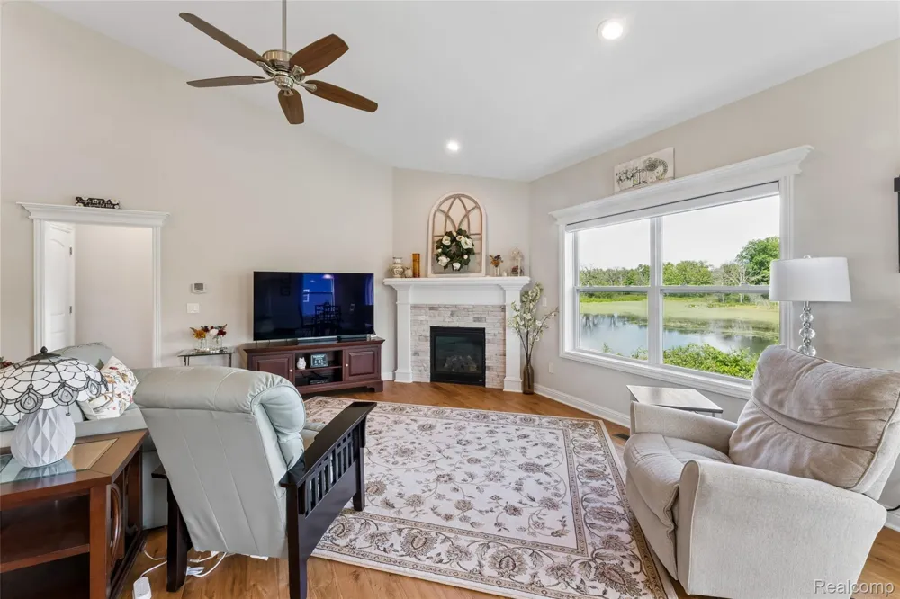 4800 Chestnut Springs Drive Genoa Township, MI 48843