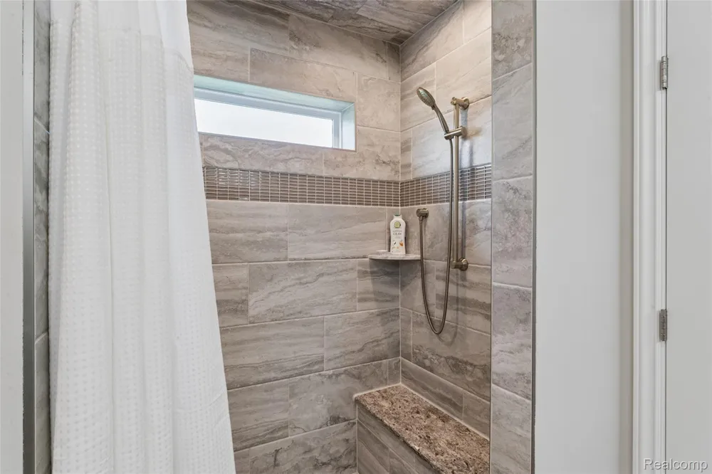 4800 Chestnut Springs Drive Genoa Township, MI 48843