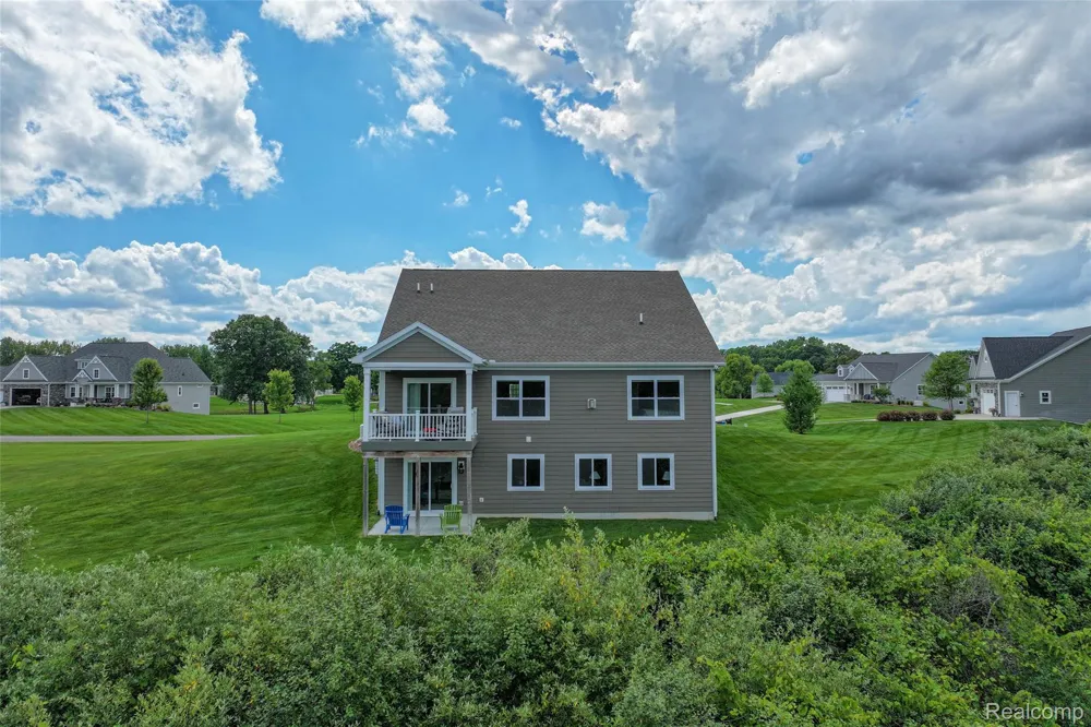4800 Chestnut Springs Drive Genoa Township, MI 48843