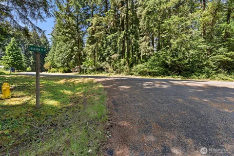 11103 Leschi Circle