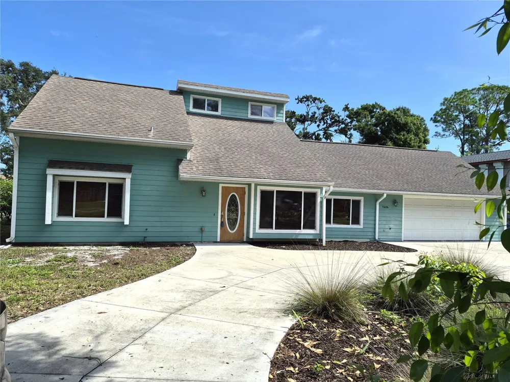 7606 15TH AVENUE NW Bradenton, FL 34209