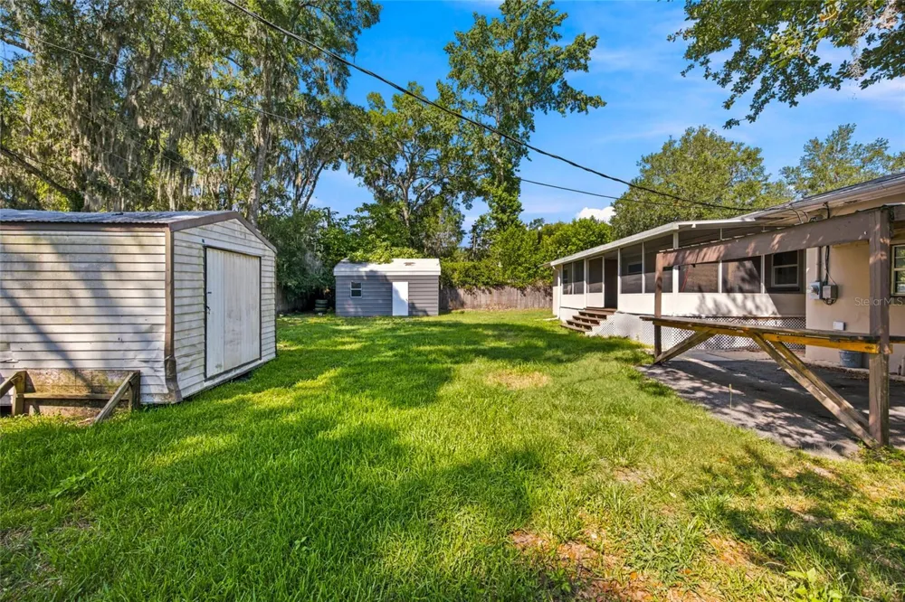 5762 S AGNEW ROAD Belleview, FL 34420
