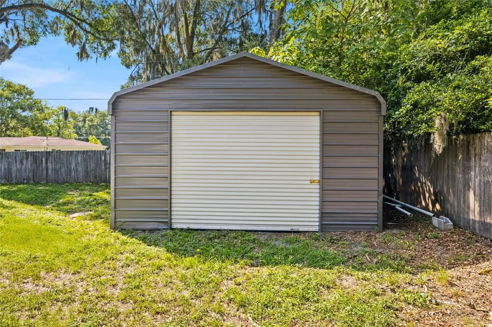 5762 S AGNEW ROAD Belleview, FL 34420