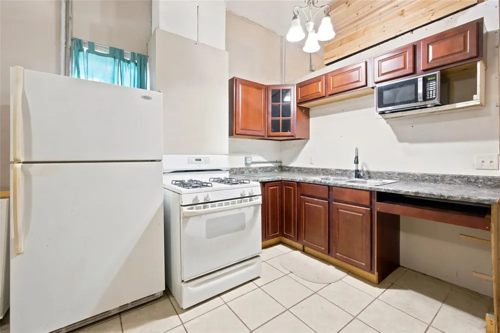5762 S AGNEW ROAD Belleview, FL 34420