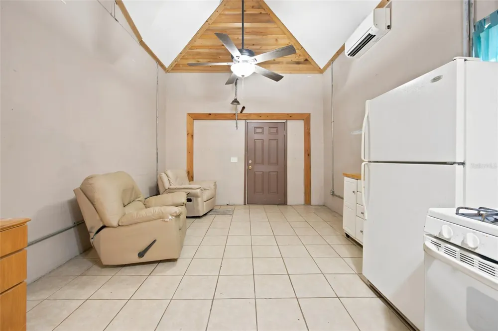 5762 S AGNEW ROAD Belleview, FL 34420