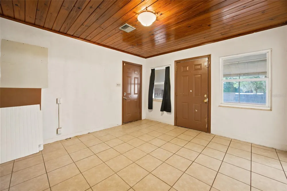 5762 S AGNEW ROAD Belleview, FL 34420