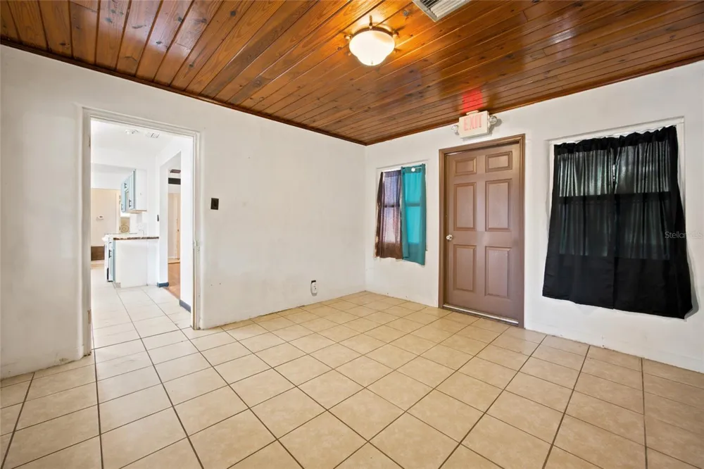 5762 S AGNEW ROAD Belleview, FL 34420