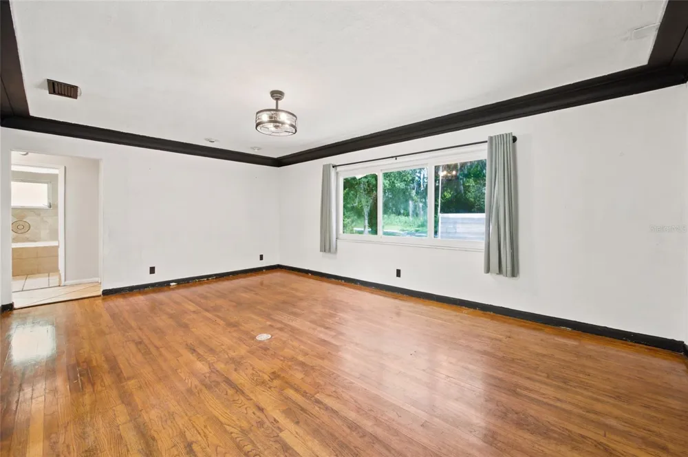 5762 S AGNEW ROAD Belleview, FL 34420