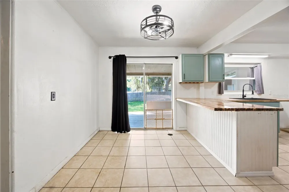 5762 S AGNEW ROAD Belleview, FL 34420