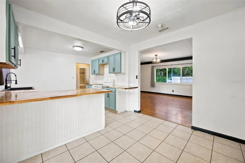 5762 S AGNEW ROAD Belleview, FL 34420