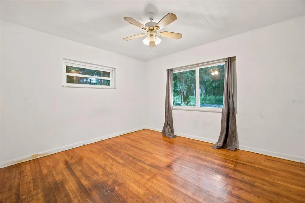 5762 S AGNEW ROAD Belleview, FL 34420