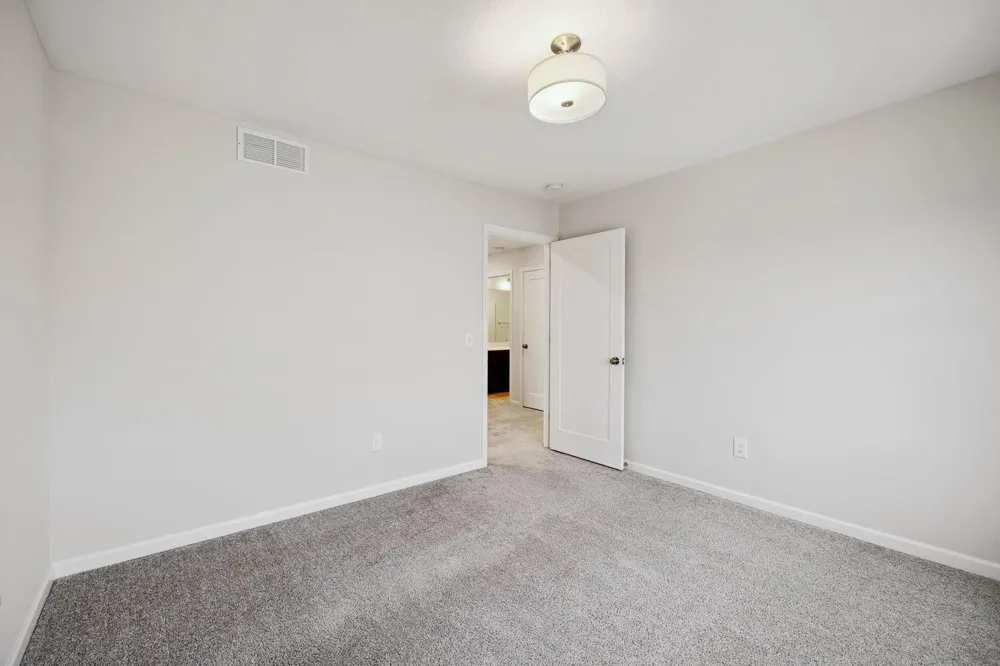 10268 Arrowwood Path Woodbury, MN 55129