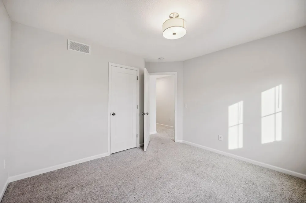 10268 Arrowwood Path Woodbury, MN 55129