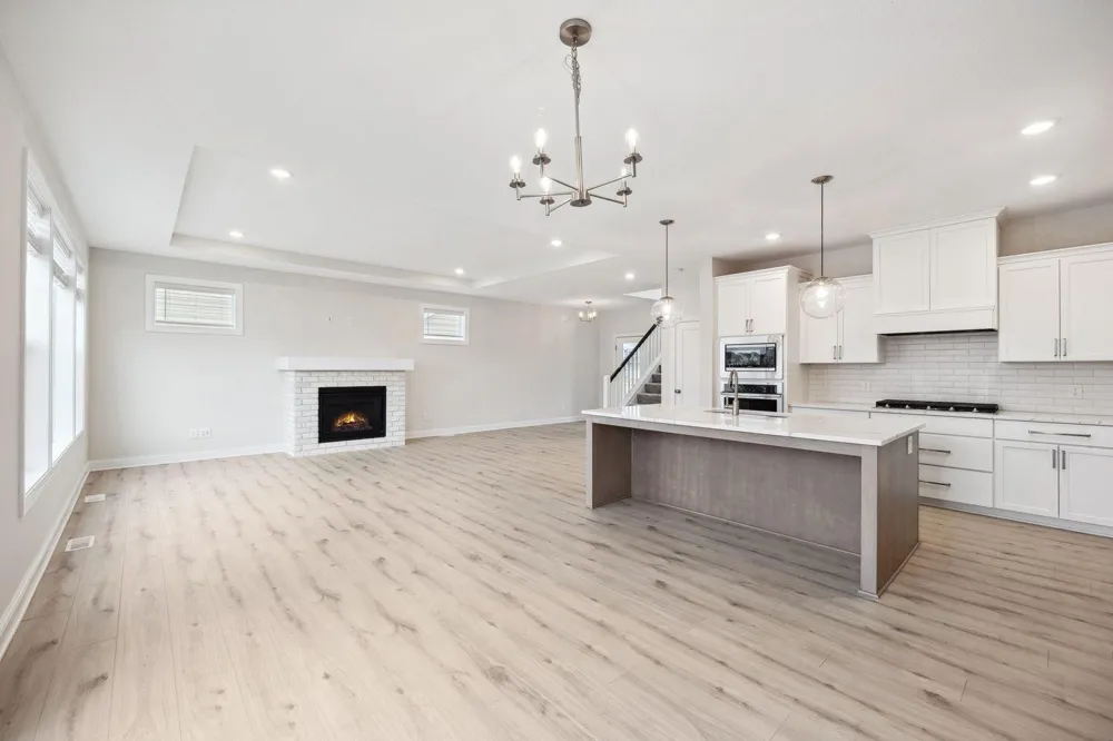 10268 Arrowwood Path Woodbury, MN 55129