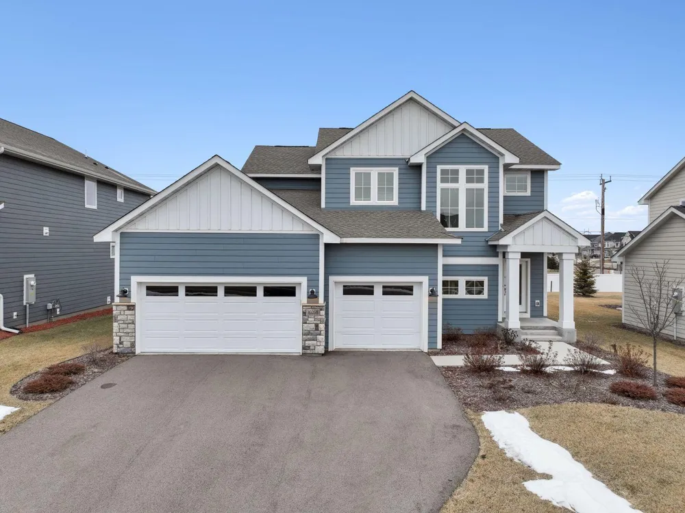 10268 Arrowwood Path Woodbury, MN 55129