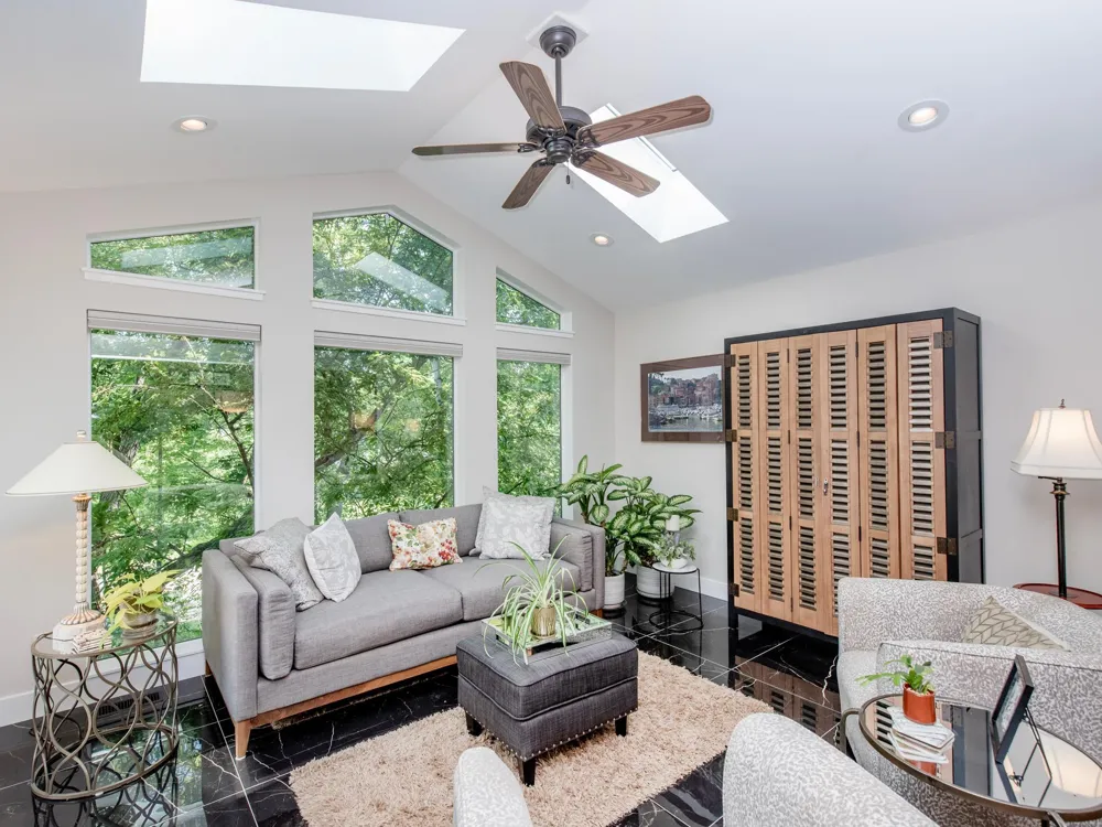 493 Sterling Street S Maplewood, MN 55119