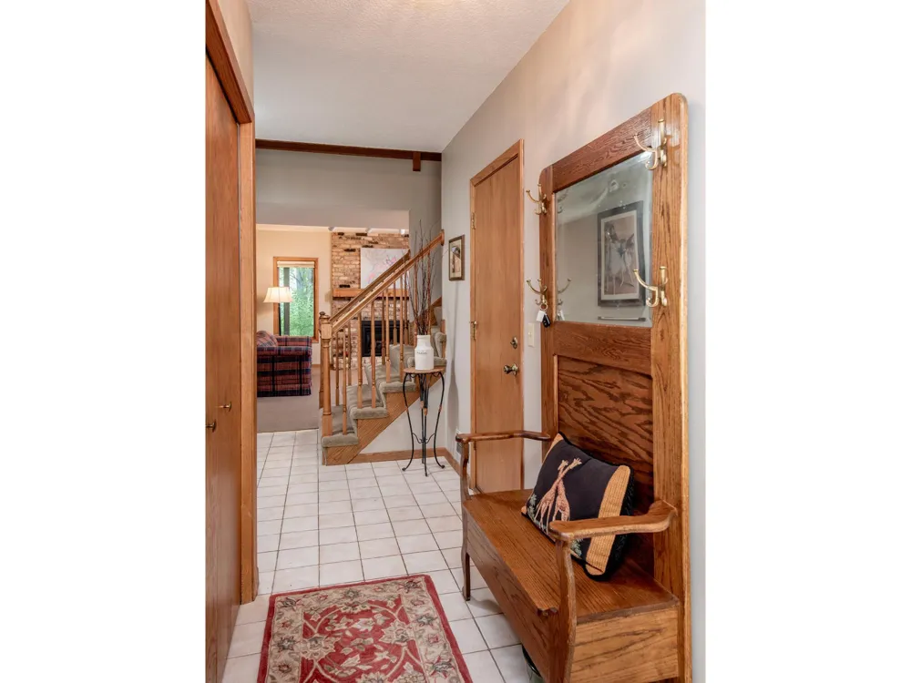 493 Sterling Street S Maplewood, MN 55119