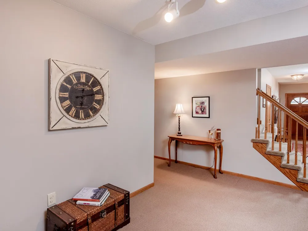 493 Sterling Street S Maplewood, MN 55119