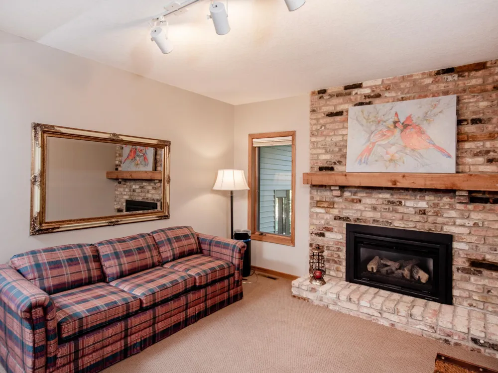493 Sterling Street S Maplewood, MN 55119