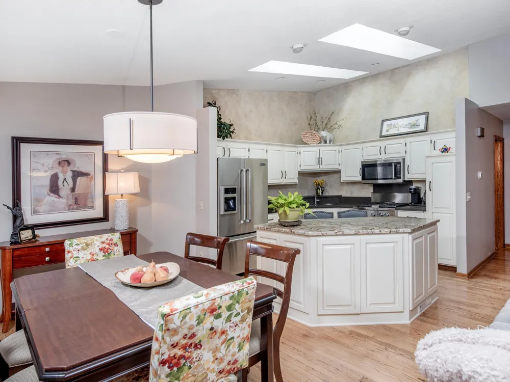 493 Sterling Street S Maplewood, MN 55119