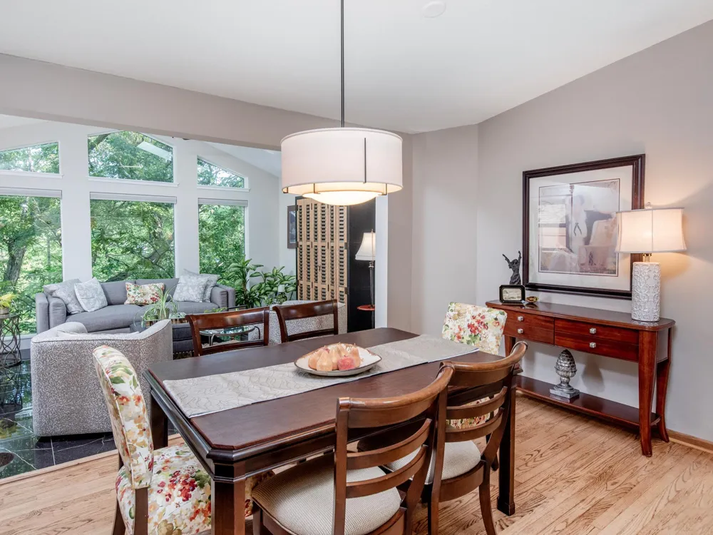 493 Sterling Street S Maplewood, MN 55119