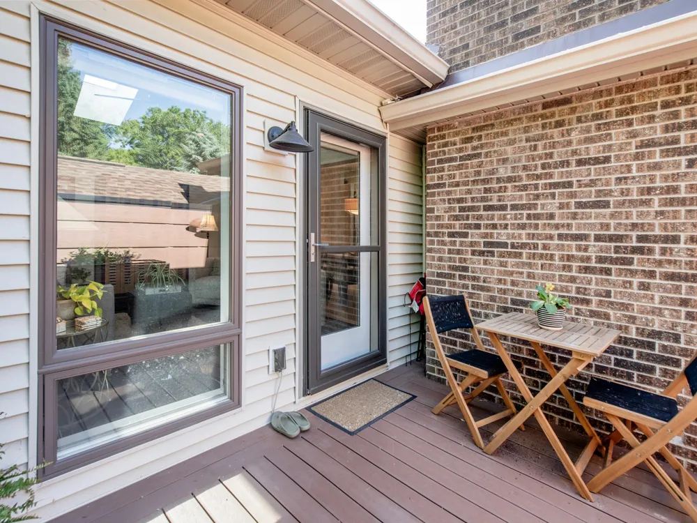 493 Sterling Street S Maplewood, MN 55119