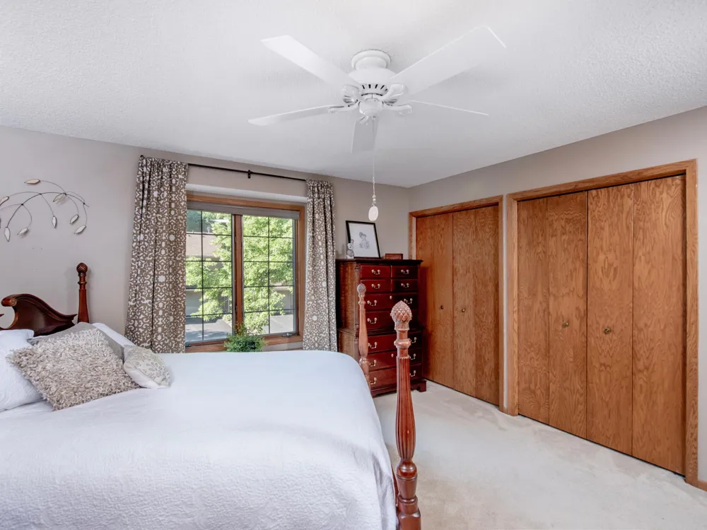 493 Sterling Street S Maplewood, MN 55119
