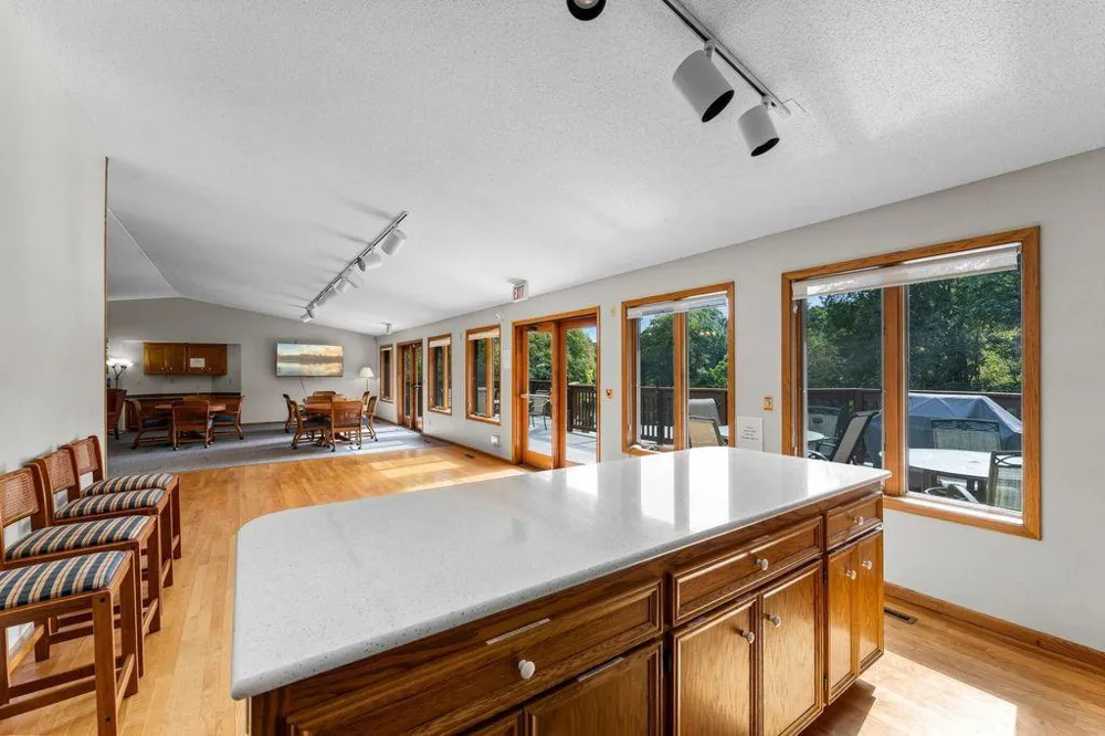 493 Sterling Street S Maplewood, MN 55119