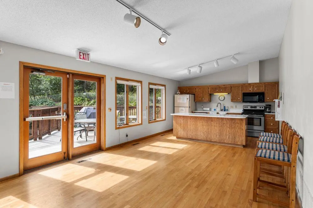 493 Sterling Street S Maplewood, MN 55119