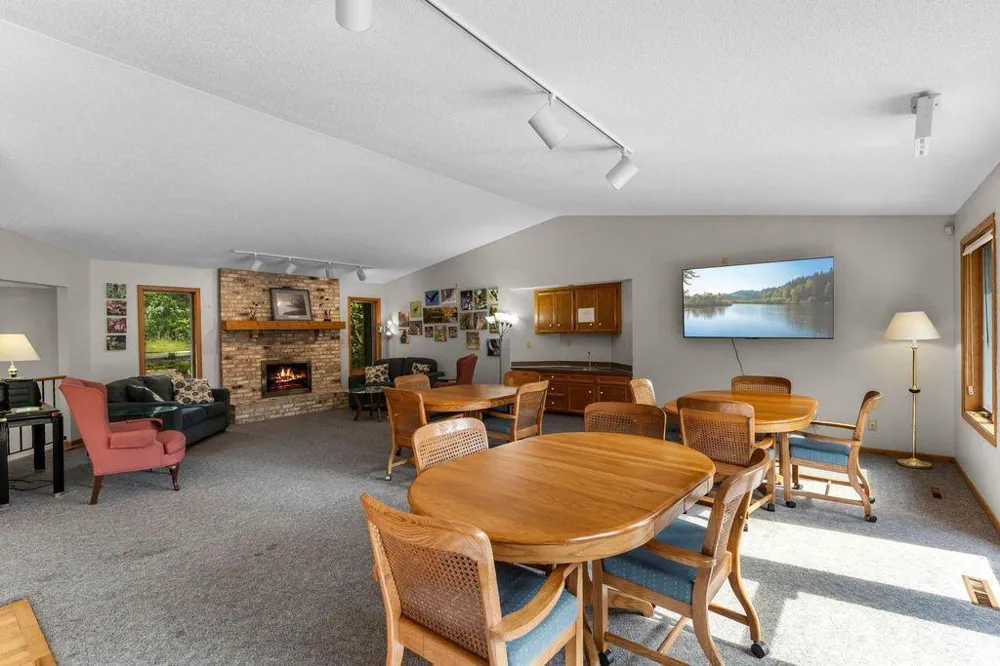 493 Sterling Street S Maplewood, MN 55119
