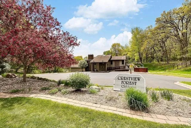 493 Sterling Street S Maplewood, MN 55119