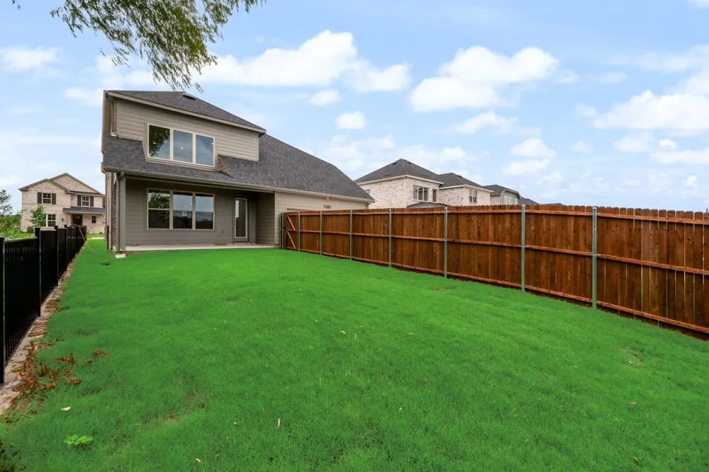 1080 Birdie Street Gunter, TX 75058