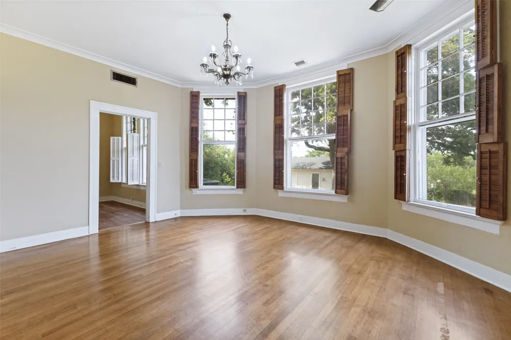 515 S Lamar Street Eastland, TX 76448