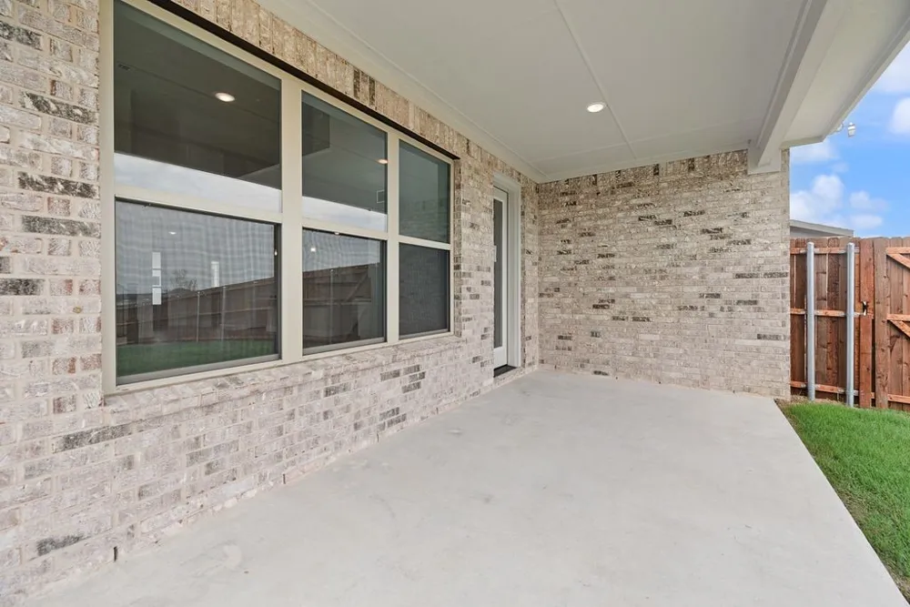 1070 Birdie Street Gunter, TX 75058