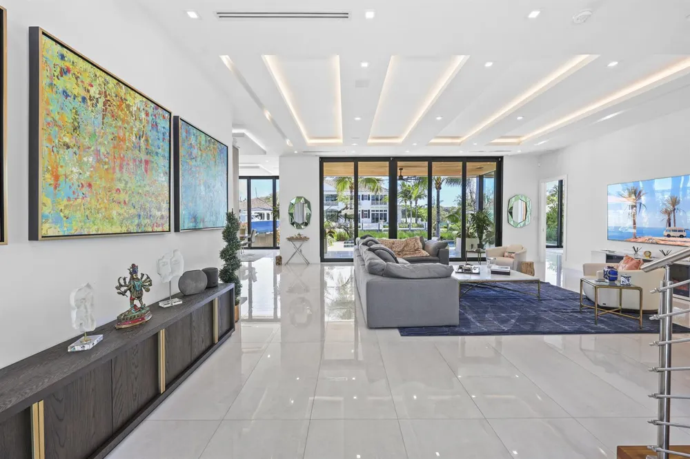 2863 NE 27th Street Fort Lauderdale, FL 33306
