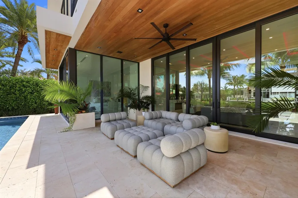 2863 NE 27th Street Fort Lauderdale, FL 33306