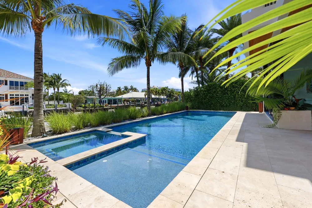 2863 NE 27th Street Fort Lauderdale, FL 33306