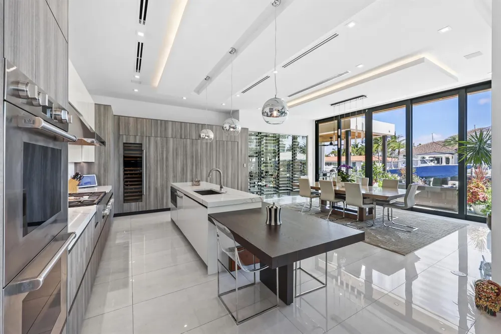 2863 NE 27th Street Fort Lauderdale, FL 33306
