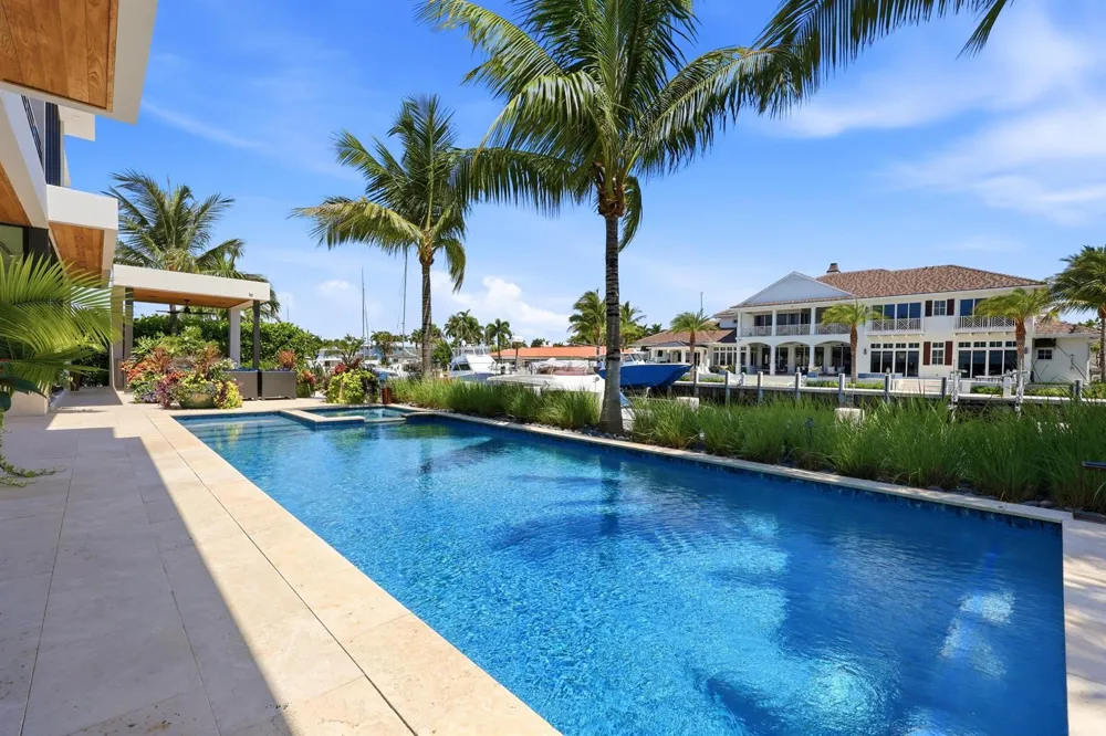 2863 NE 27th Street Fort Lauderdale, FL 33306