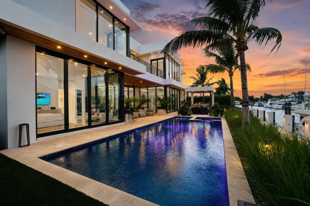 2863 NE 27th Street Fort Lauderdale, FL 33306