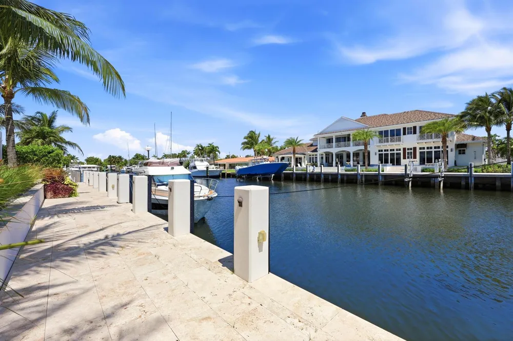 2863 NE 27th Street Fort Lauderdale, FL 33306