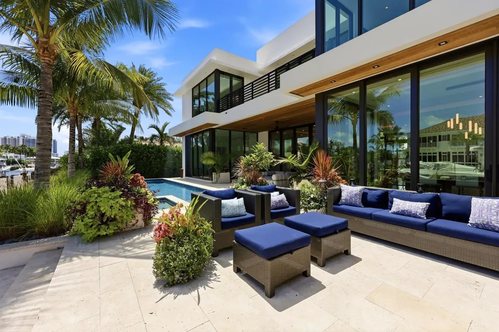 2863 NE 27th Street Fort Lauderdale, FL 33306